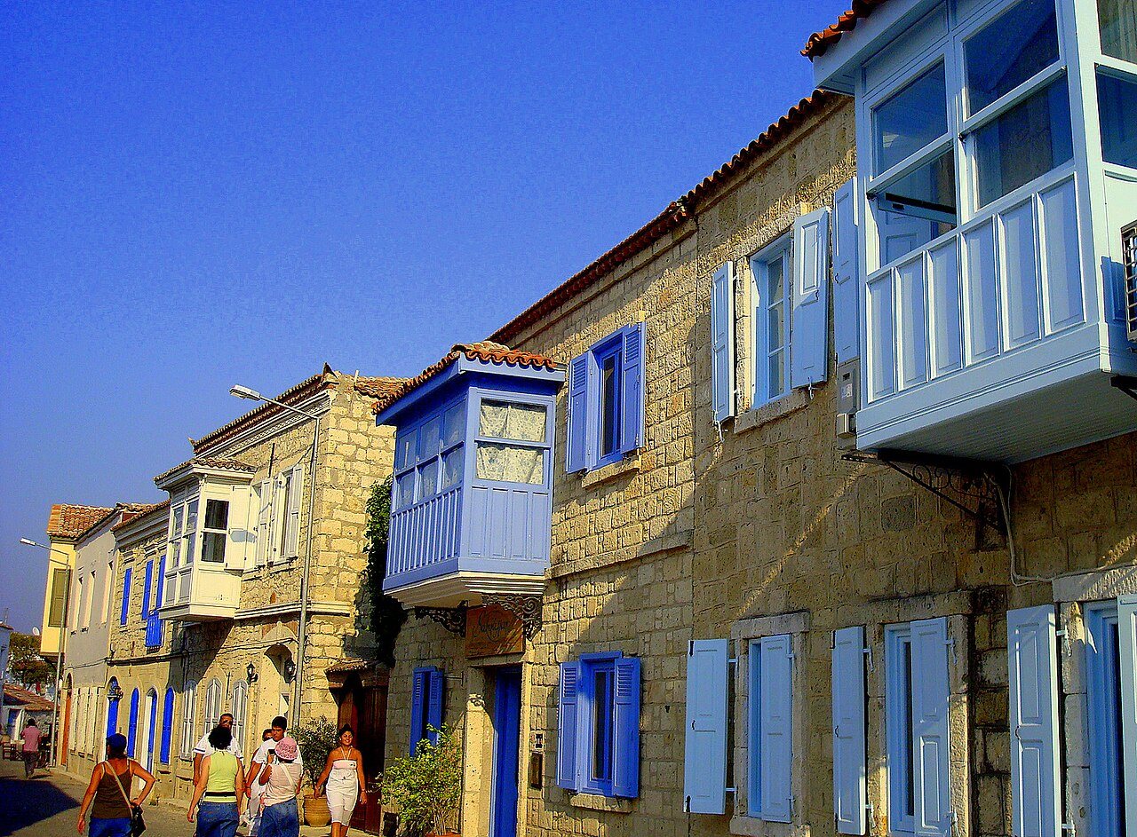 Cesme-streets