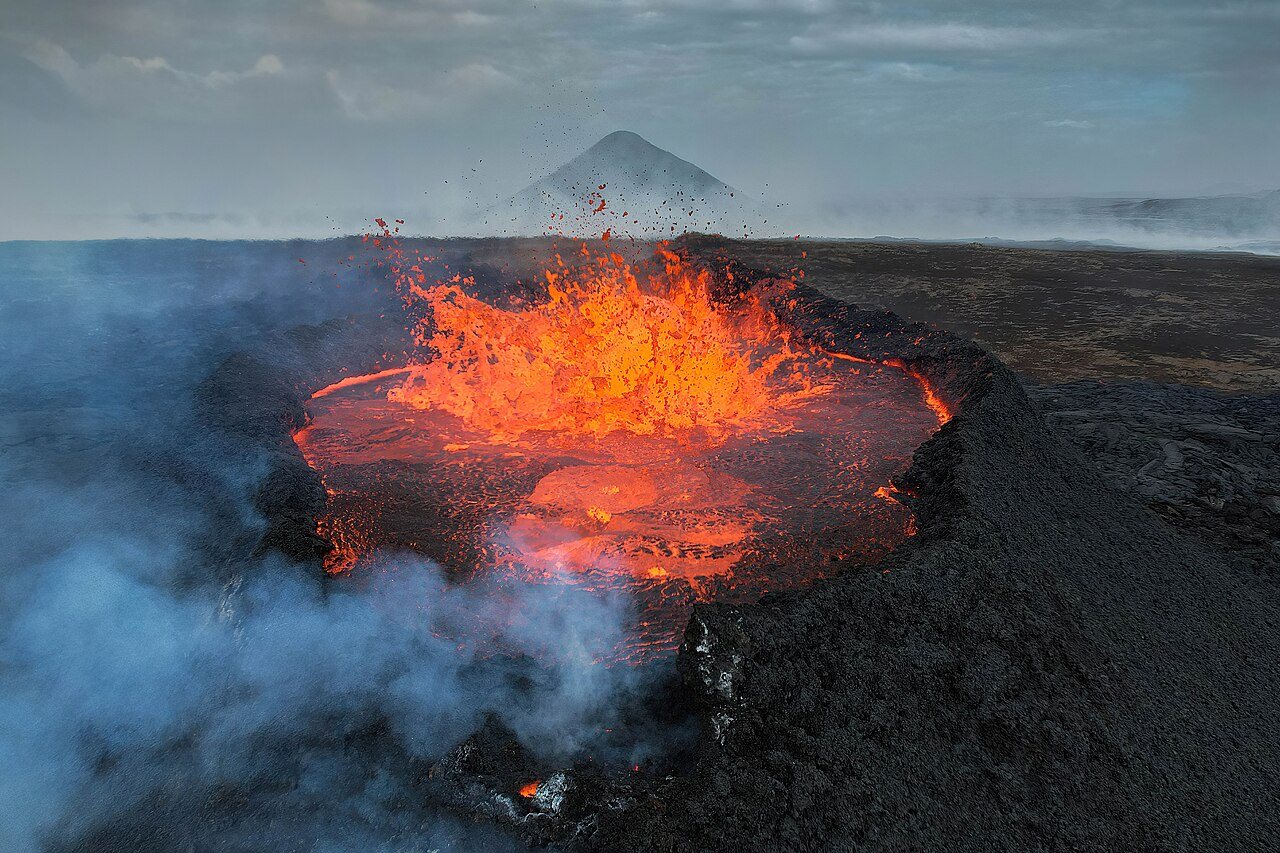 001 Volcano eruption of Litli-Hrútur in Iceland in 2023 Photo by Giles Laurent